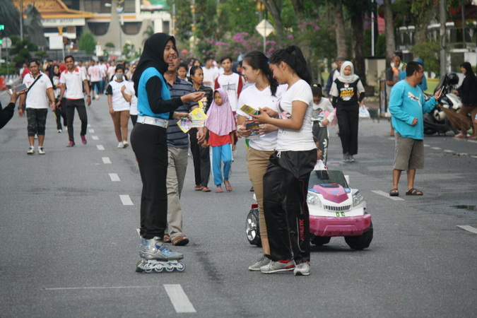 15 Srikandi Polwan Polresta Sosialisasi Zebra Siak di CFD